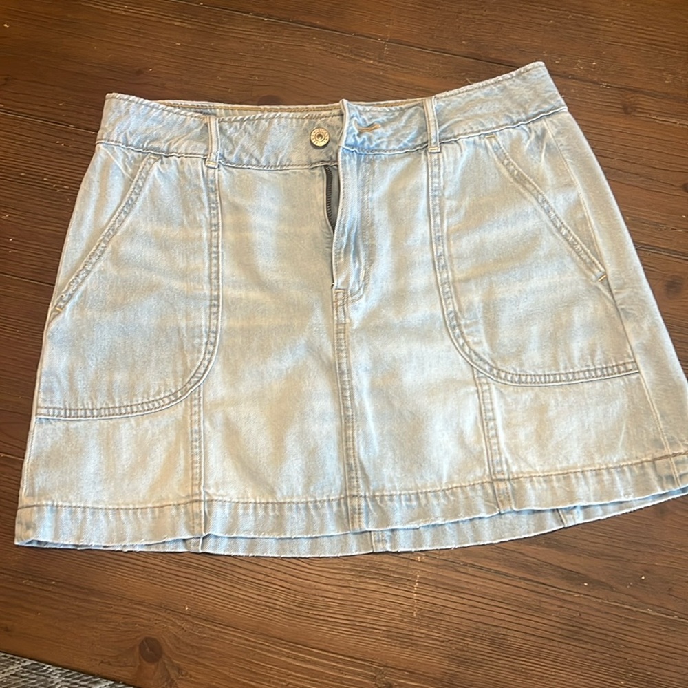 American Eagle denim skirt sz 8 worn once